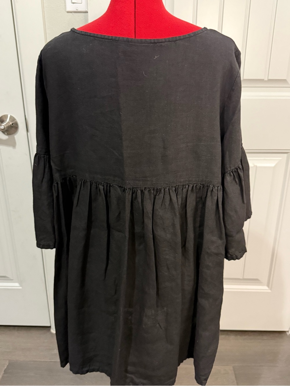 bryn Walker Black 100% Linen Bell-Sleeve Tunic size large made in USA - Picture 2 of 16